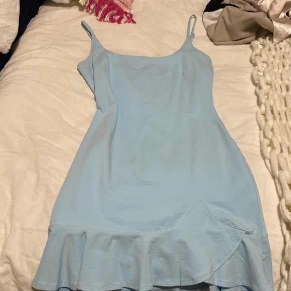 PRINCESS POLLY DRESS - Picture 2 of 3